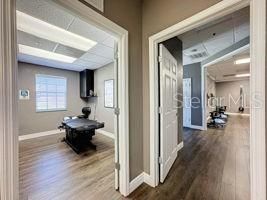 Fitness Equipment, Interior, Recessed Lighting, Wood Texture Flooring
