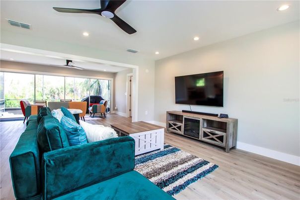 Dining room, Interior, Living room, Recessed Lighting, Wood Texture Flooring
