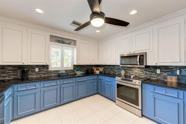 Interior, Kitchen, Recessed Lighting
