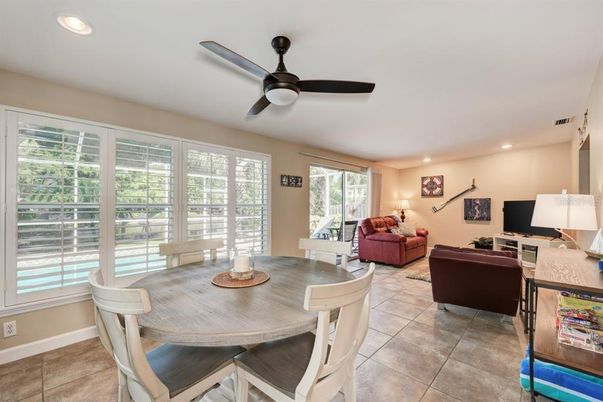Dining room, Interior, Living room, Recessed Lighting