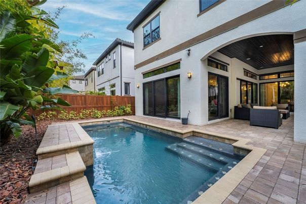 Exterior, Pool