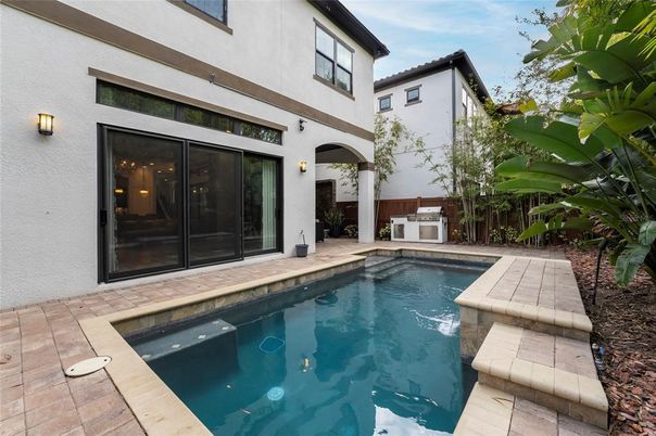 Exterior, Pool