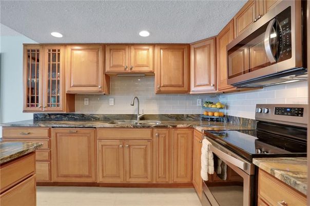 Interior, Kitchen, Recessed Lighting