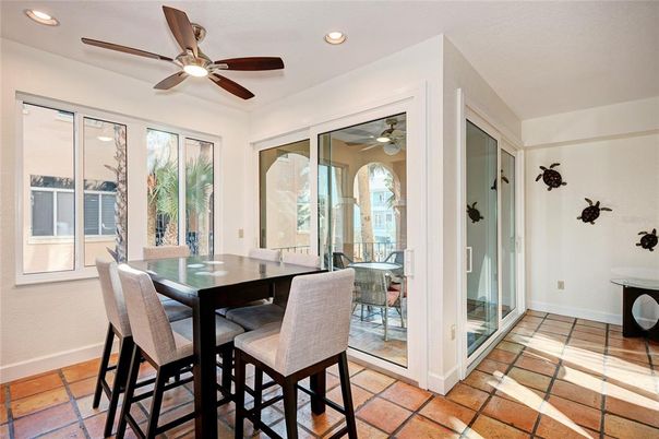 Dining room, Interior, Recessed Lighting