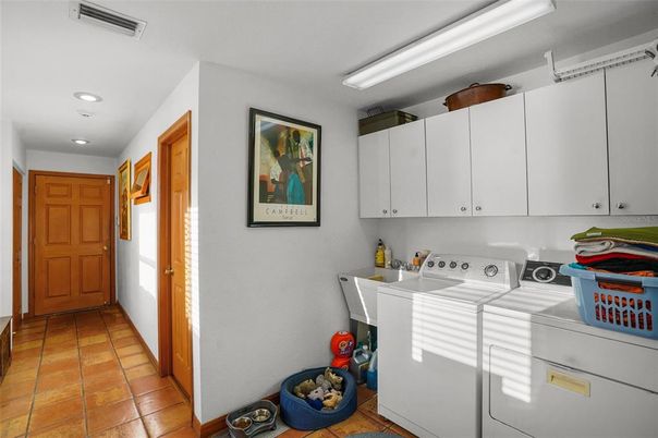 Interior, Recessed Lighting, Washer