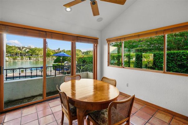 Dining room, Interior, Recessed Lighting, Water