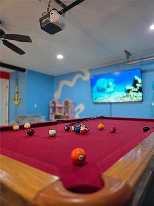 Billiard Table, Game Room, Interior, Recessed Lighting