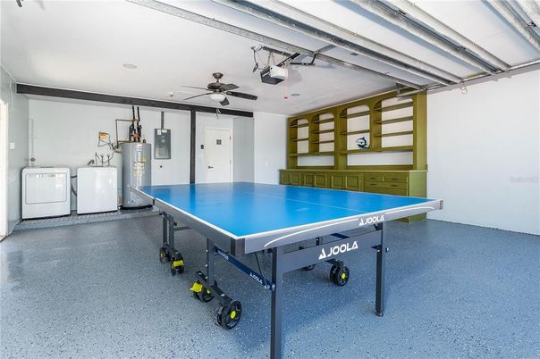 Game Room, Interior