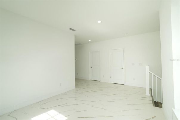 Empty room, Interior, Marble, Recessed Lighting