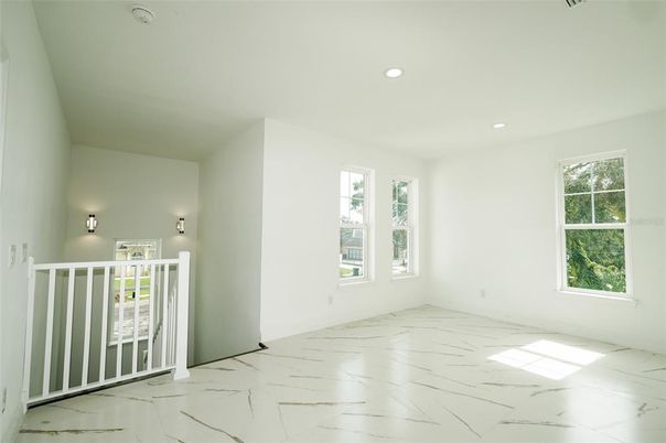 Empty room, Interior, Marble, Recessed Lighting