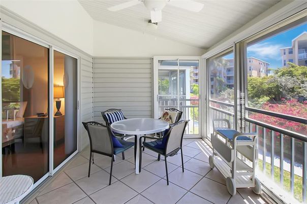 Dining room, Interior, Sun Room