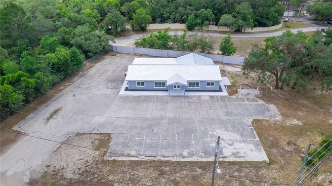 Exterior, Drone