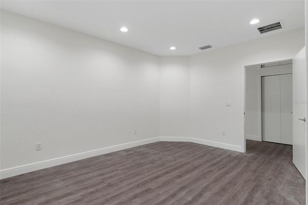 Empty room, Interior, Recessed Lighting, Wood Texture Flooring