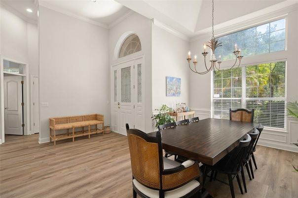 Chandelier, Dining room, Interior, Recessed Lighting, Wood Texture Flooring