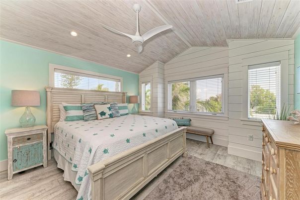Bedroom, Interior, Recessed Lighting, Wooden Ceilings, Wood Texture Flooring