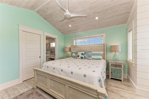 Bedroom, Interior, Recessed Lighting, Wooden Ceilings, Wood Texture Flooring