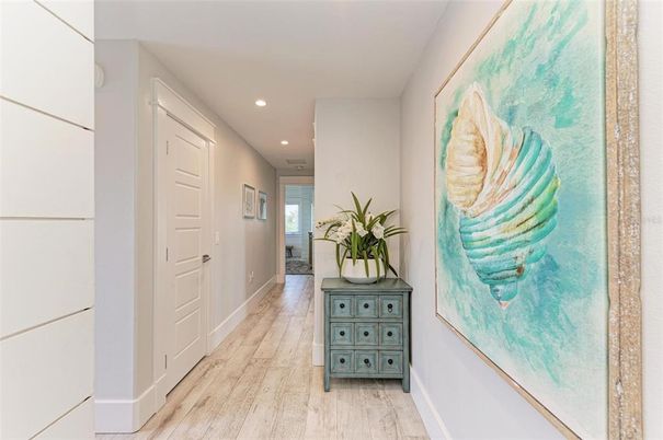 Interior, Recessed Lighting, Wood Texture Flooring