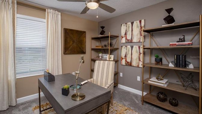 Home Office, Interior