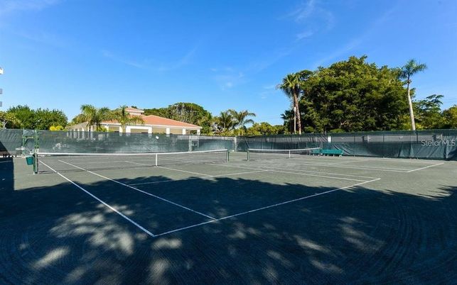 Exterior, Tennis Courts