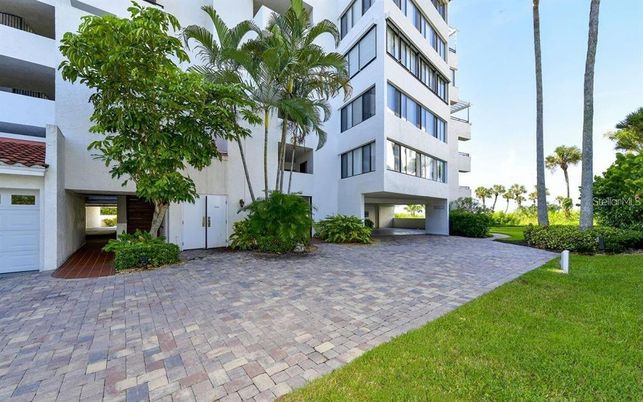 Attached, Backyard, Exterior, Facade, Condo Building