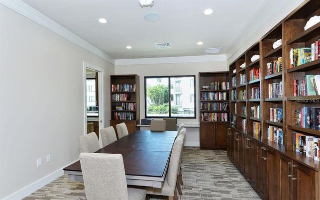 Dining room, Interior, Recessed Lighting