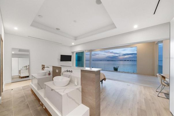 Interior, Recessed Lighting, Water, Wood Texture Flooring