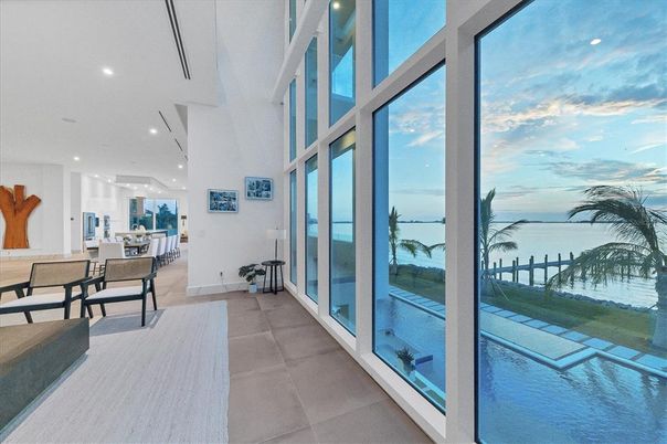Dining room, Interior, Recessed Lighting, Water