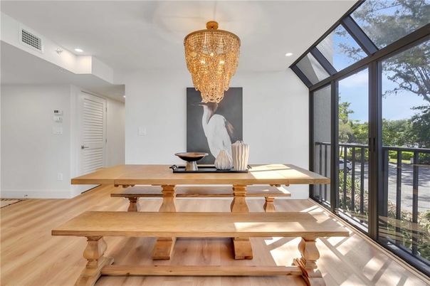 Chandelier, Dining room, Interior, Recessed Lighting, Wood Texture Flooring