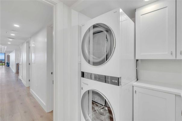 Interior, Recessed Lighting, Utility Closets, Washer, Wood Texture Flooring