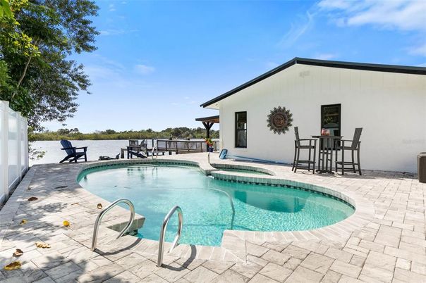 Exterior, Pool, Water