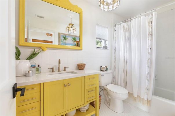 Bathroom, Interior, Pendant Lights