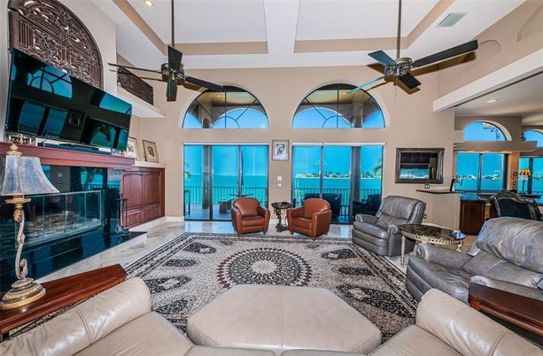 Fireplace, Interior, Living room, Recessed Lighting