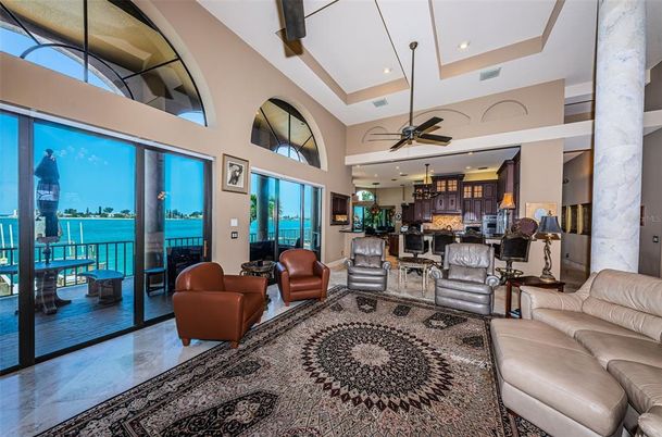Interior, Kitchen, Living room, Pendant Lights, Recessed Lighting