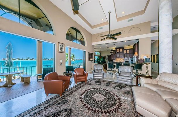 Interior, Kitchen, Living room, Pendant Lights, Recessed Lighting, Water