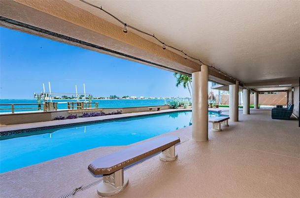 Exterior, Pool, Water