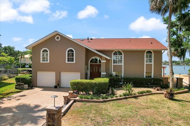 Attached, Backyard, Exterior, Facade, Split Level