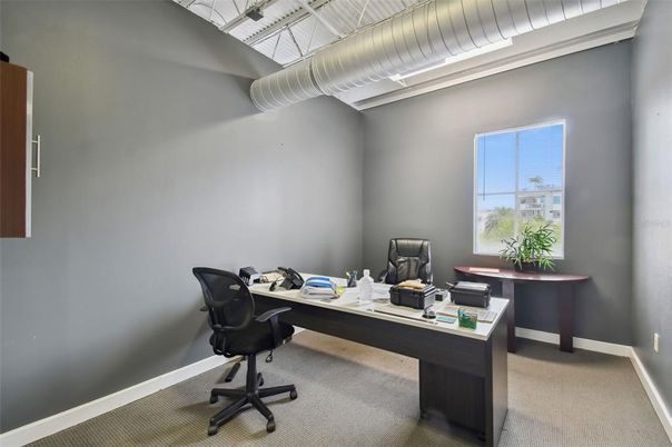 Home Office, Interior