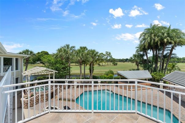 Exterior, Pool, Other