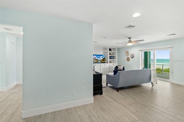 Interior, Living room, Recessed Lighting, Water, Wood Texture Flooring