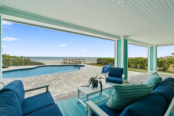 Exterior, Interior, Pool, Water