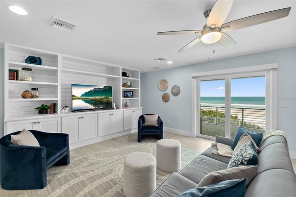 Interior, Living room, Recessed Lighting, Water, Wood Texture Flooring