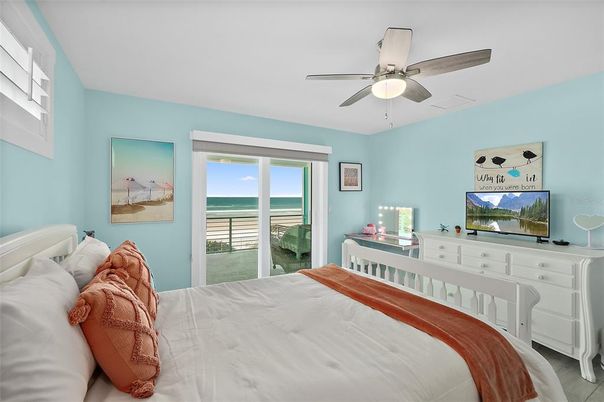 Bedroom, Interior, Water