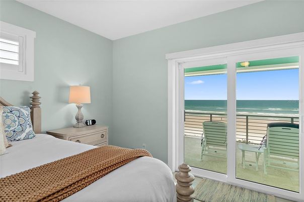 Bedroom, Interior, Water