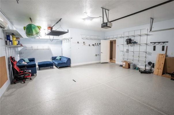 Garage, Interior