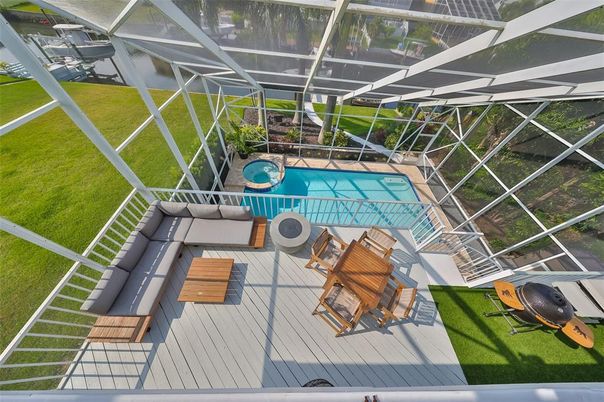 Interior, Pool, Sun Room