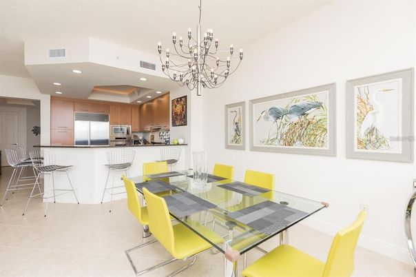 Chandelier, Dining room, Interior, Kitchen, Recessed Lighting, Stainless Steel Appliances