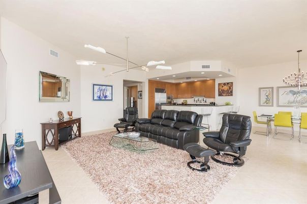 Dining room, Interior, Kitchen, Living room, Pendant Lights, Recessed Lighting