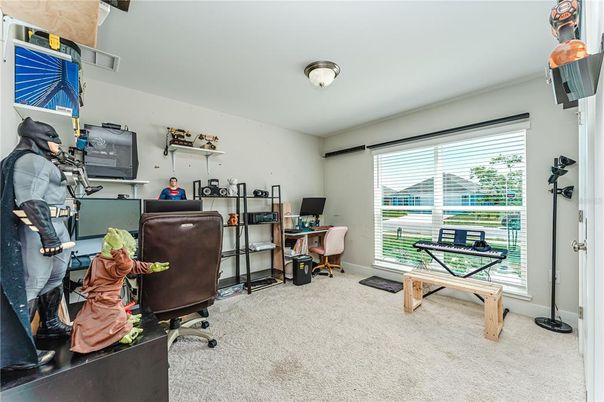 Home Office, Interior