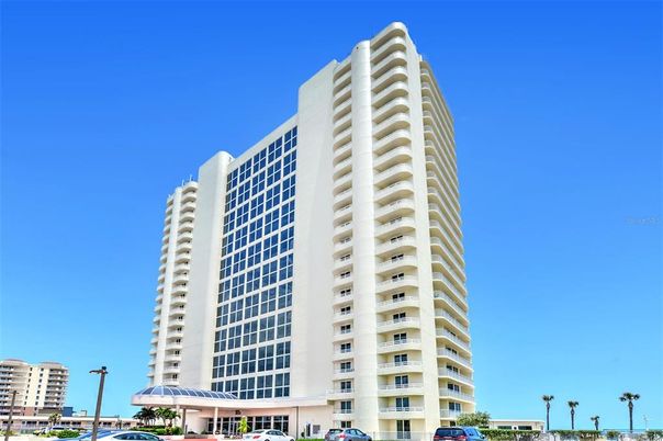 Exterior, Facade, Highrise