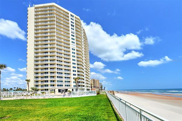 Exterior, Facade, Water, Highrise